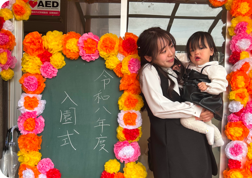 子育てと仕事を両立するスタッフ